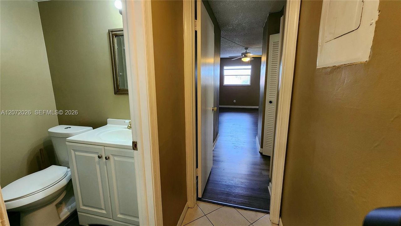 В аренду: $2,150 (2 спален, 2 ванн, 1040 Квадратных фут)