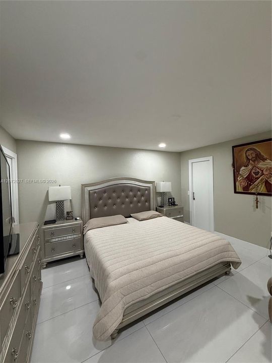 В аренду: $4,100 (4 спален, 2 ванн, 1580 Квадратных фут)