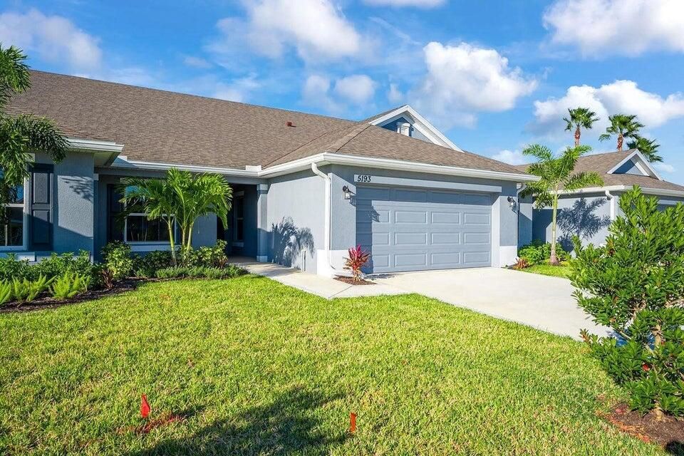 1509 Villa front