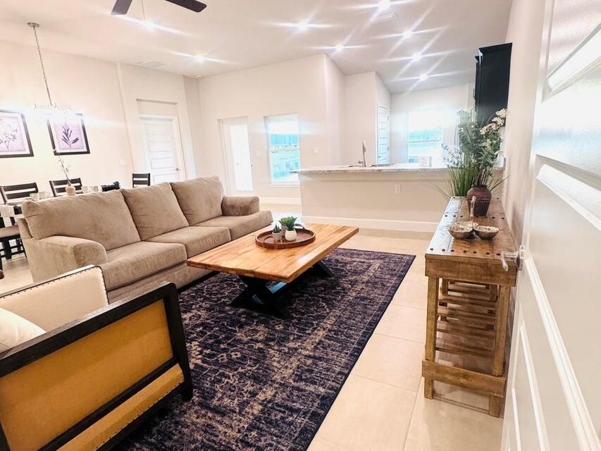 living area 2