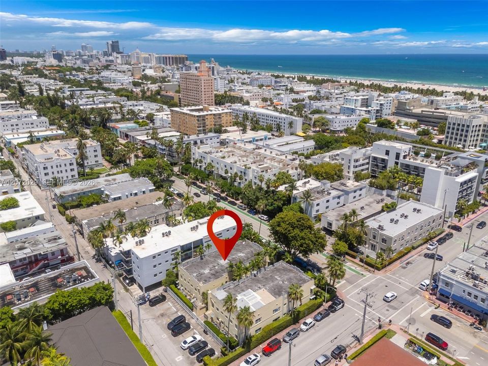 For Sale: $375,000 (2 beds, 2 baths, 825 Square Feet)