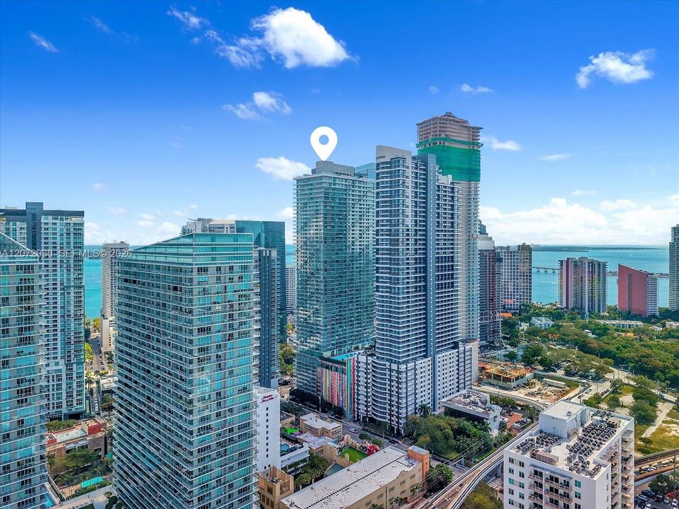For Sale: $535,000 (1 beds, 1 baths, 570 Square Feet)