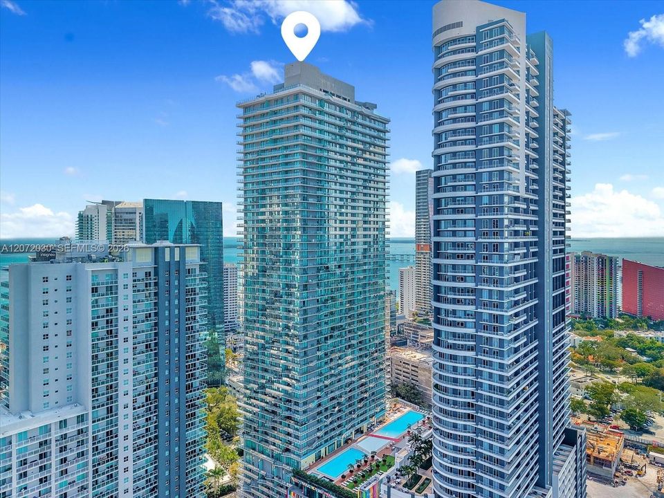 For Sale: $535,000 (1 beds, 1 baths, 570 Square Feet)