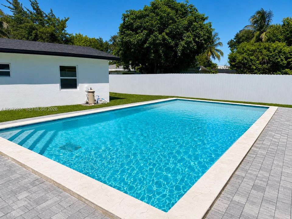 For Sale: $619,000 (3 beds, 2 baths, 1125 Square Feet)