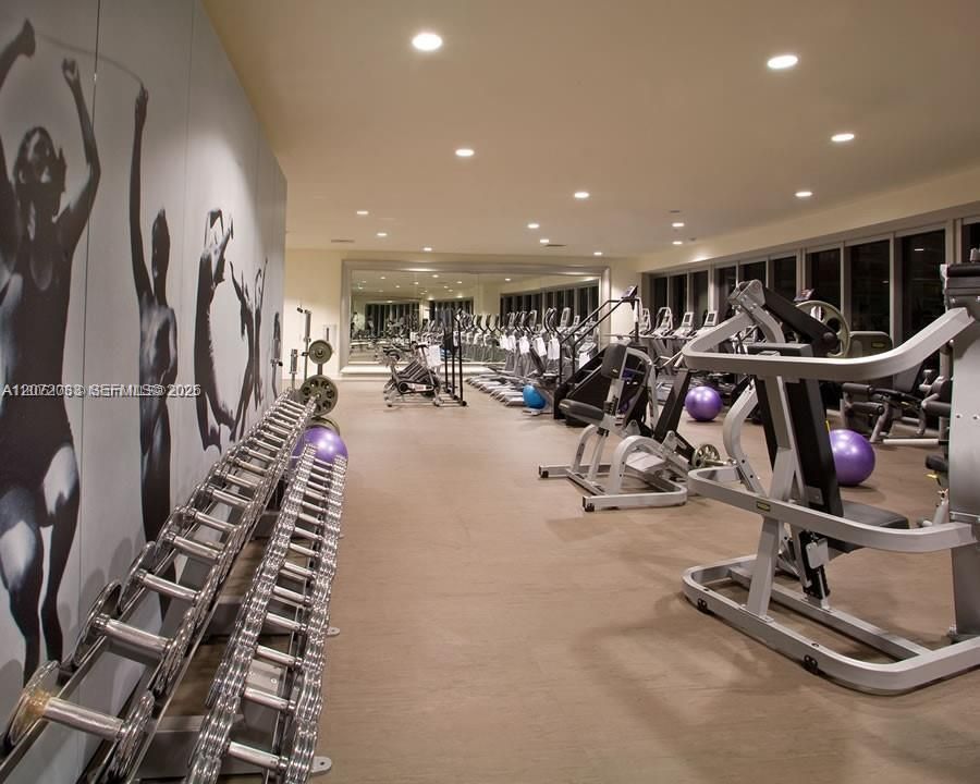 For Rent: $3,200 (1 beds, 1 baths, 597 Square Feet)