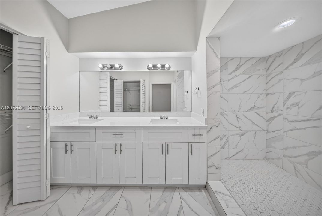 For Sale: $499,000 (2 beds, 2 baths, 2039 Square Feet)