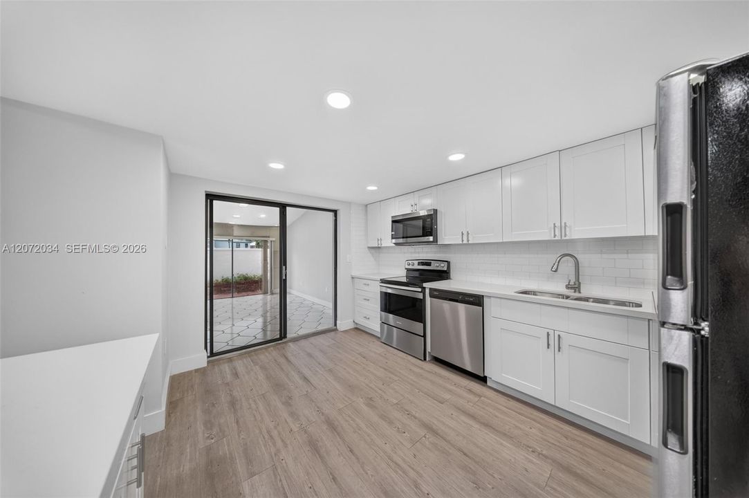 For Sale: $499,000 (2 beds, 2 baths, 2039 Square Feet)