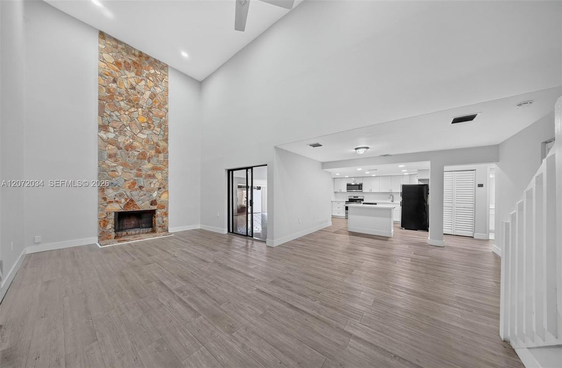 For Sale: $499,000 (2 beds, 2 baths, 2039 Square Feet)