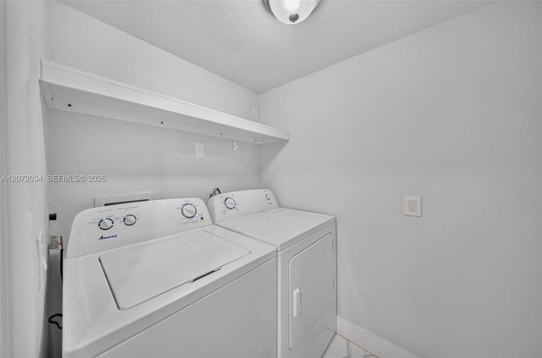 For Sale: $499,000 (2 beds, 2 baths, 2039 Square Feet)