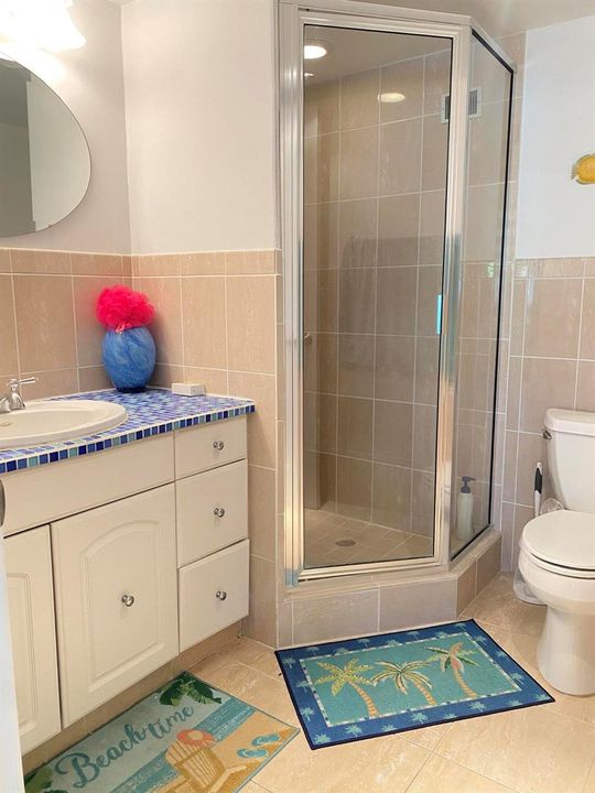 2nd Bathroom
