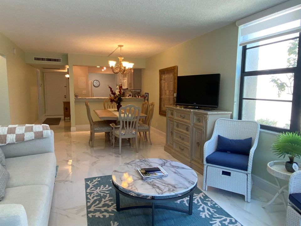 Living / Dining Room