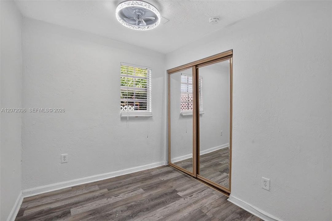 В аренду: $1,800 (1 спален, 1 ванн, 1442 Квадратных фут)
