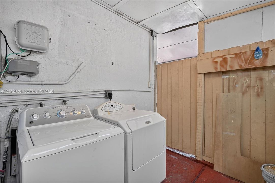 В аренду: $1,800 (1 спален, 1 ванн, 1442 Квадратных фут)
