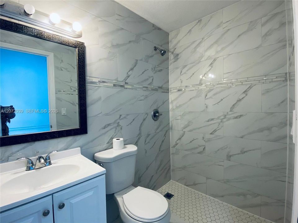 For Rent: $1,550 (1 beds, 1 baths, 450 Square Feet)