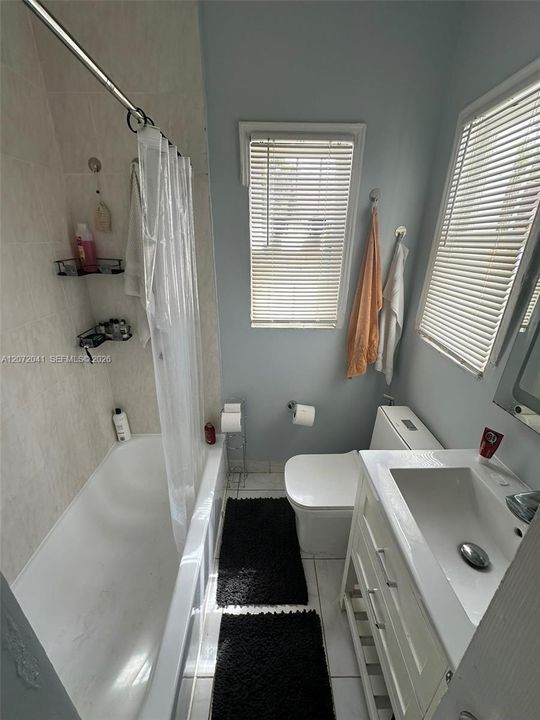 В аренду: $3,495 (4 спален, 2 ванн, 1190 Квадратных фут)