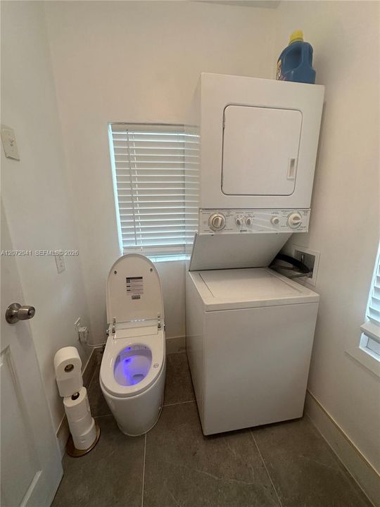 В аренду: $3,495 (4 спален, 2 ванн, 1190 Квадратных фут)
