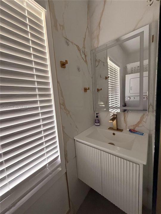 В аренду: $3,495 (4 спален, 2 ванн, 1190 Квадратных фут)