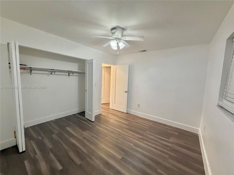 2nd bedroom: More closet and more room!