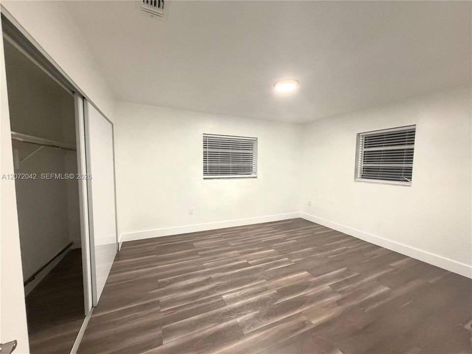 1st bedroom: Big room and big closet space!