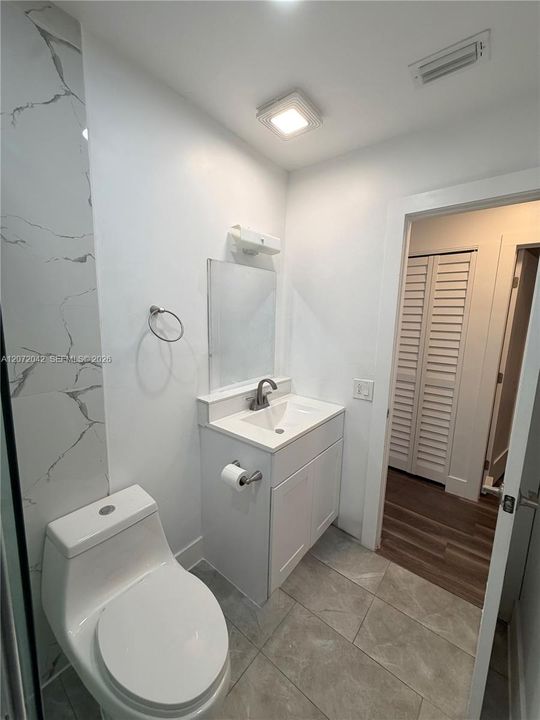 For Rent: $2,900 (2 beds, 1 baths, 750 Square Feet)