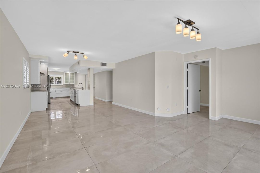 For Rent: $2,600 (2 beds, 2 baths, 1533 Square Feet)