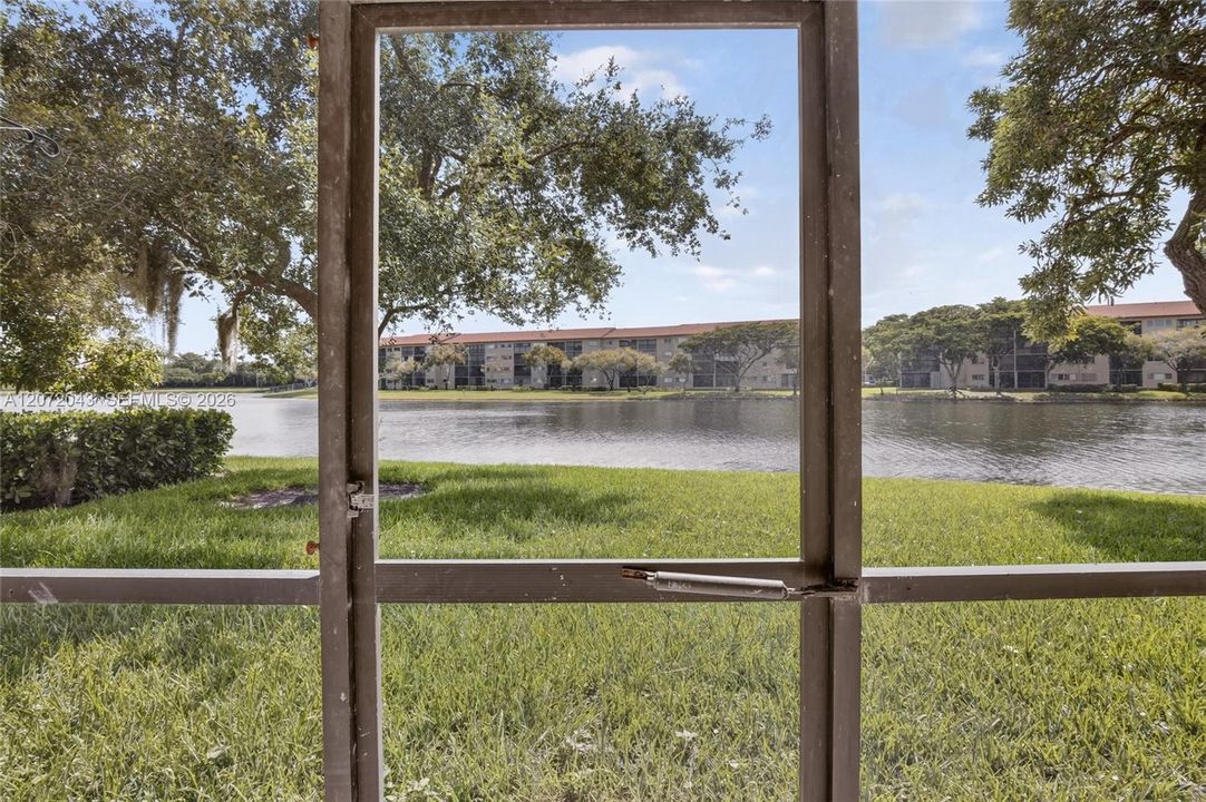 For Rent: $2,600 (2 beds, 2 baths, 1533 Square Feet)
