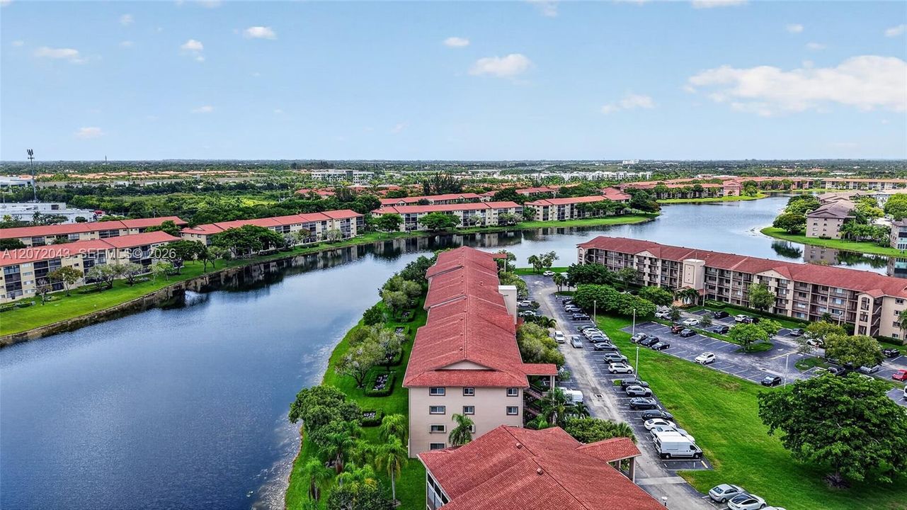 For Rent: $2,600 (2 beds, 2 baths, 1533 Square Feet)