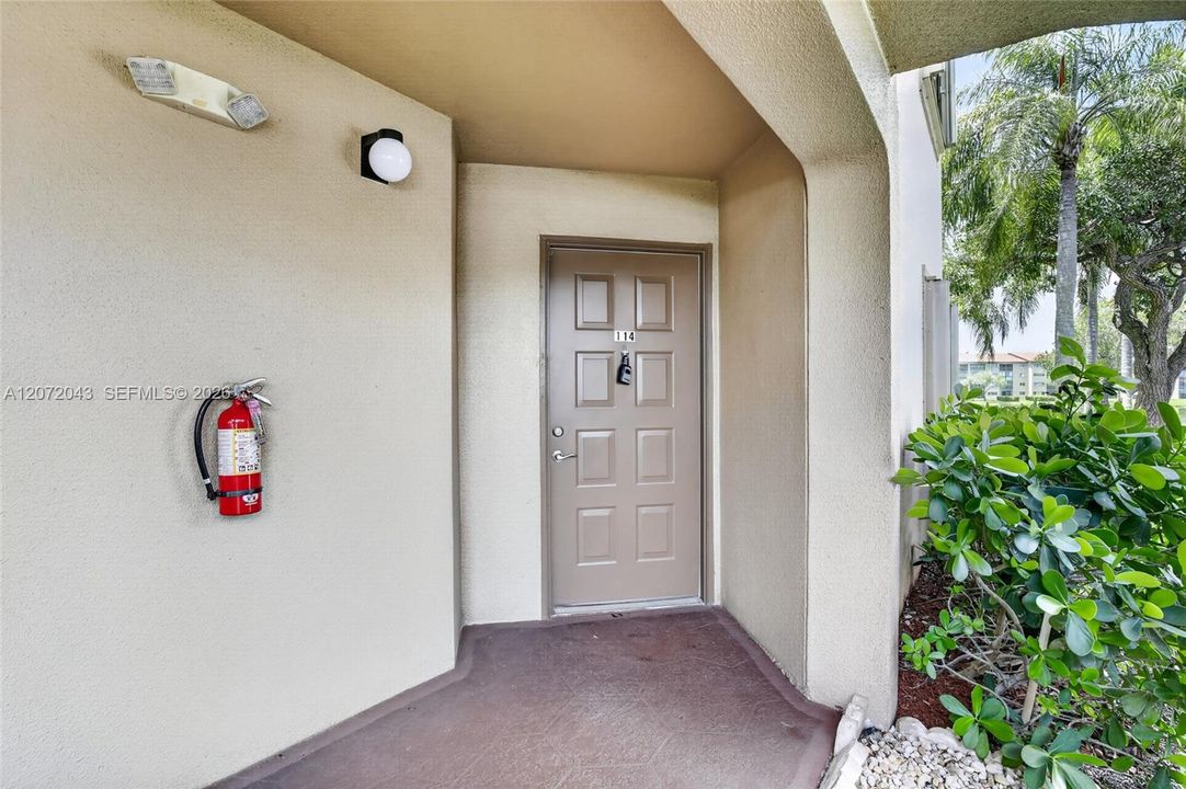 For Rent: $2,600 (2 beds, 2 baths, 1533 Square Feet)