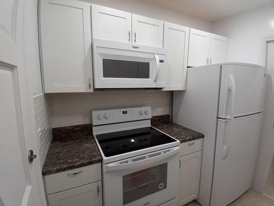 Kitchen 01