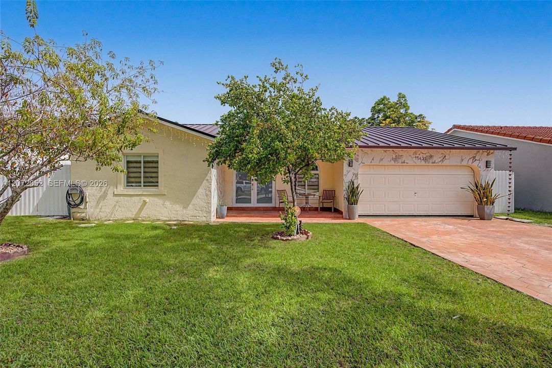 For Sale: $689,900 (3 beds, 2 baths, 1618 Square Feet)