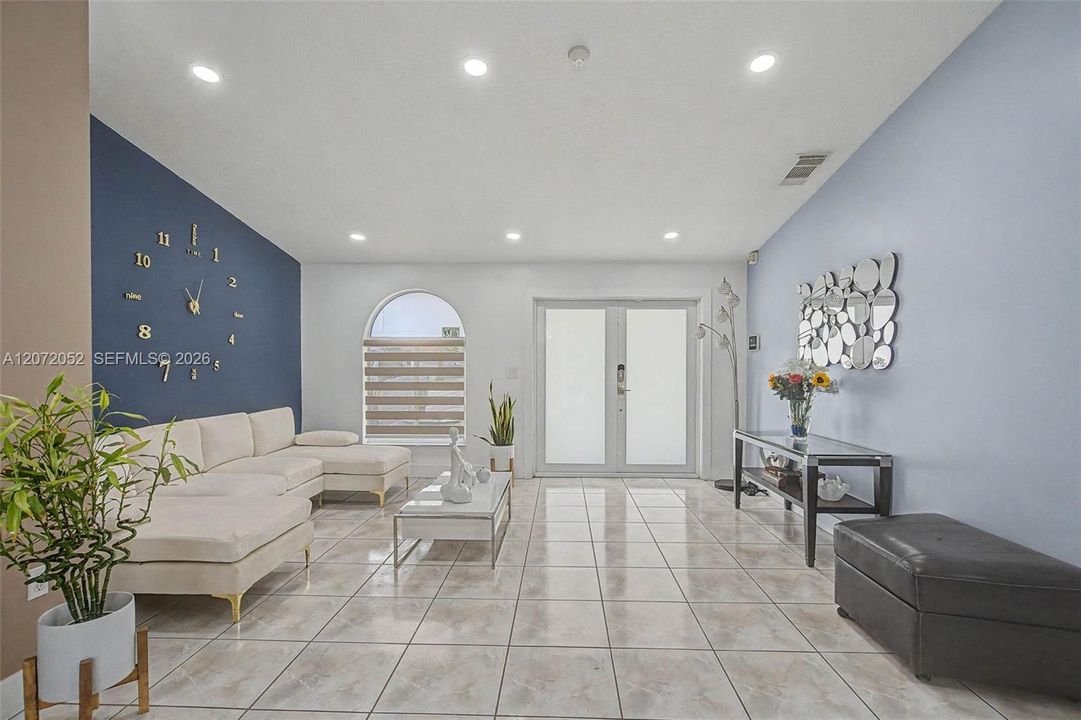 For Sale: $689,900 (3 beds, 2 baths, 1618 Square Feet)