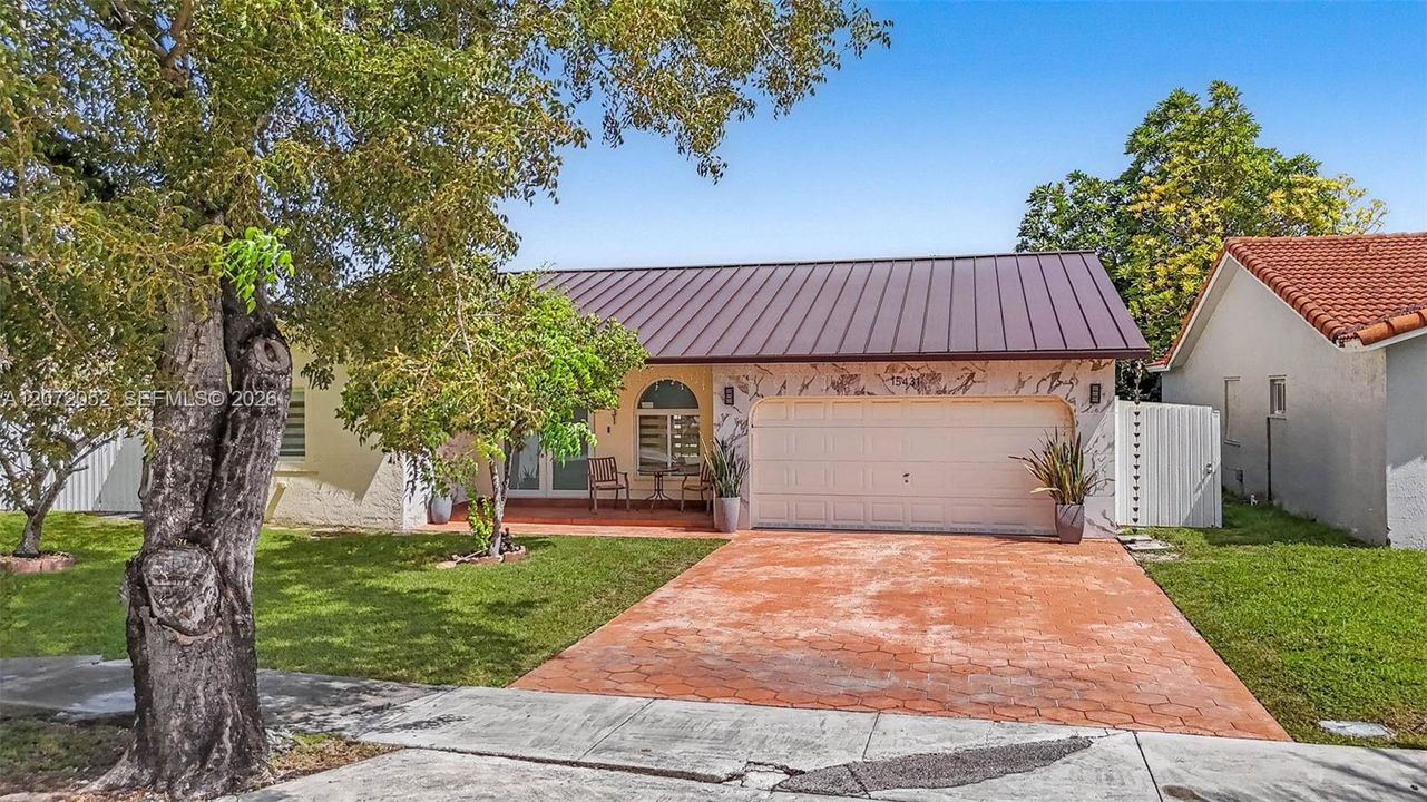 For Sale: $689,900 (3 beds, 2 baths, 1618 Square Feet)