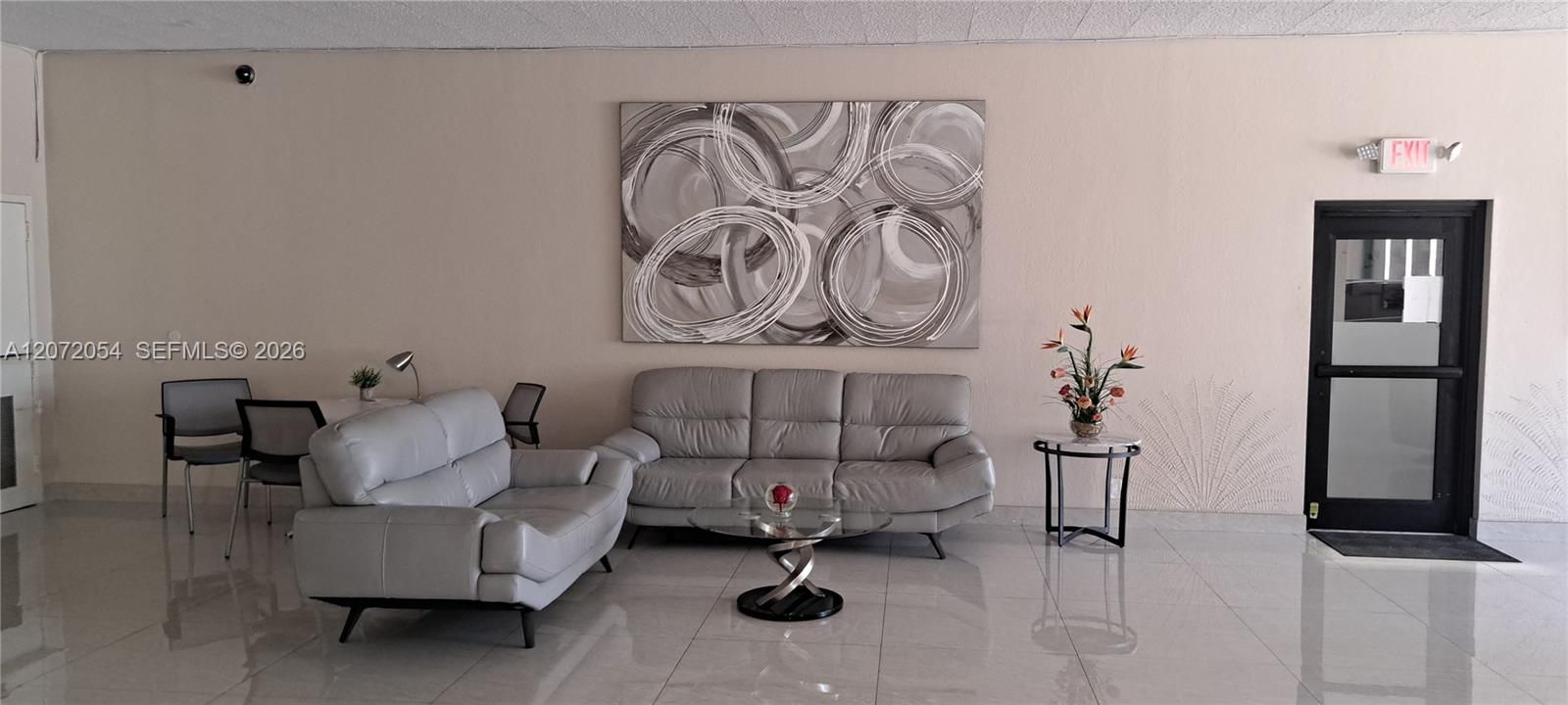 En Venta: $239,900 (1 camas, 2 baños, 868 Pies cuadrados)