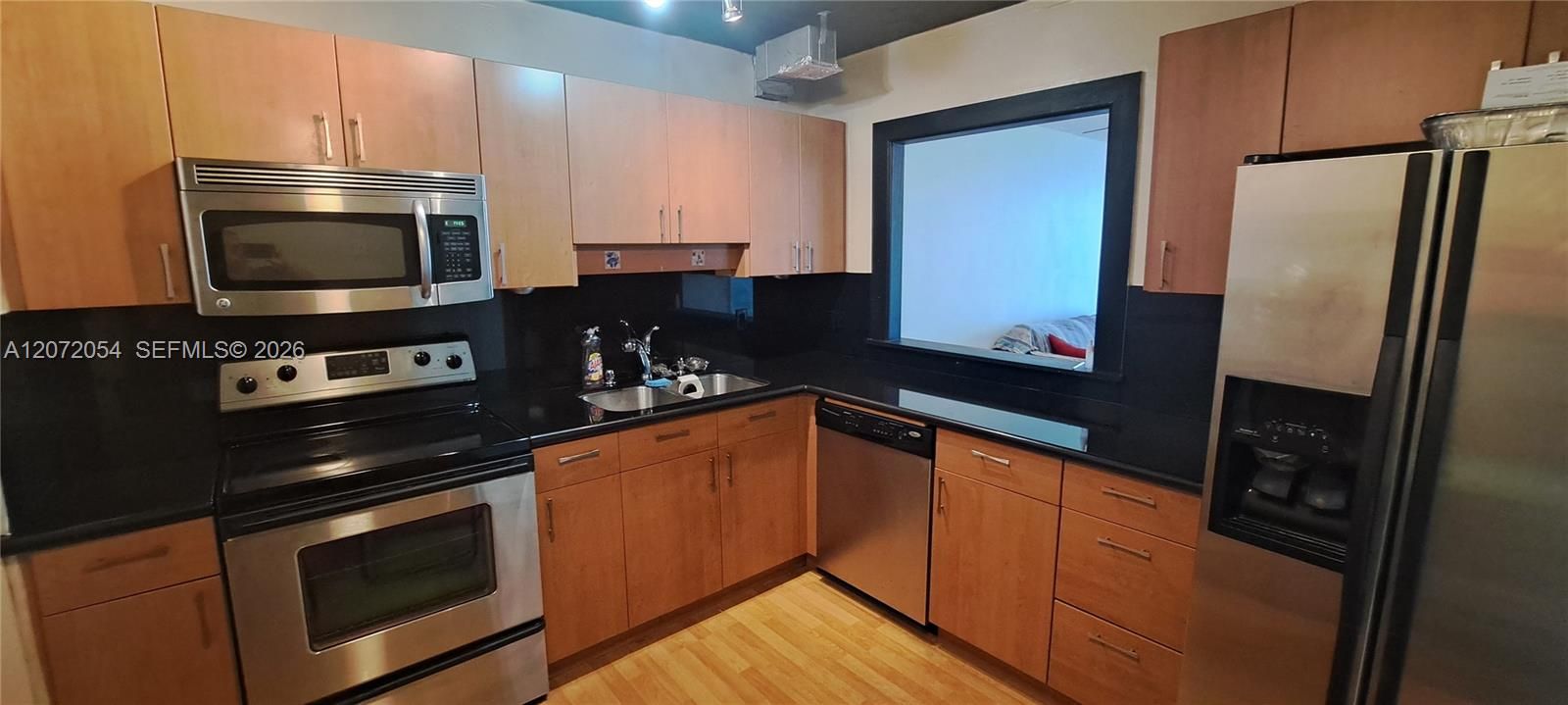 En Venta: $239,900 (1 camas, 2 baños, 868 Pies cuadrados)