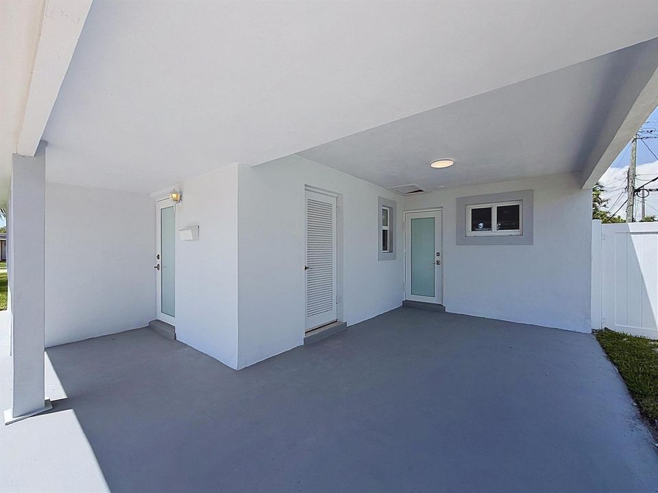 1441-sw-1st-ave_00005