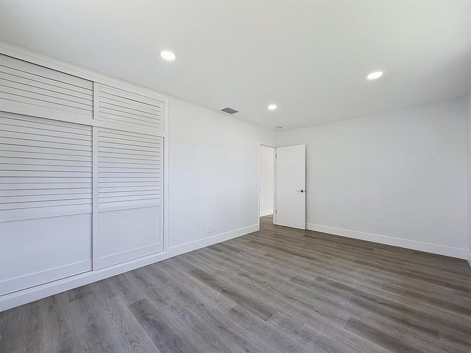 1441-sw-1st-ave_00013