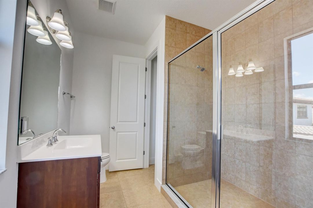 casita bathroom