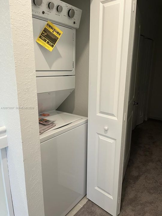 For Rent: $2,925 (3 beds, 2 baths, 1587 Square Feet)