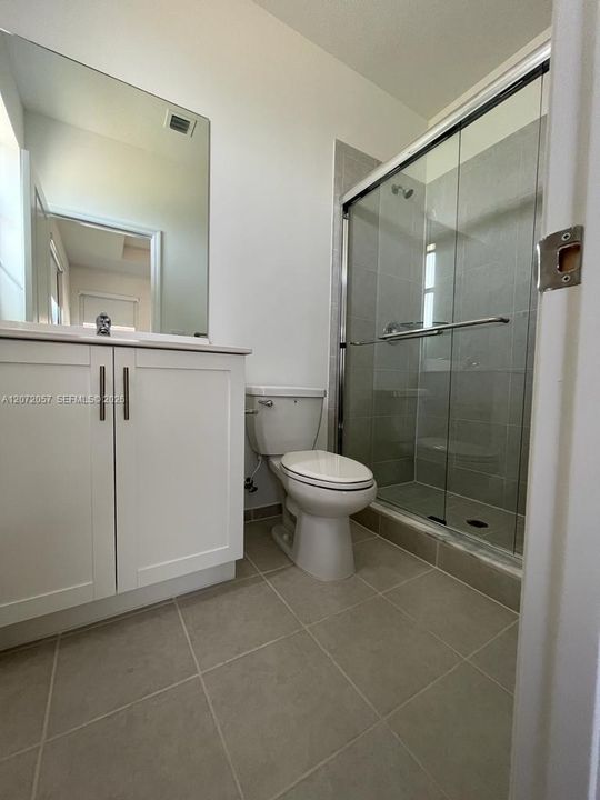 For Rent: $2,925 (3 beds, 2 baths, 1587 Square Feet)