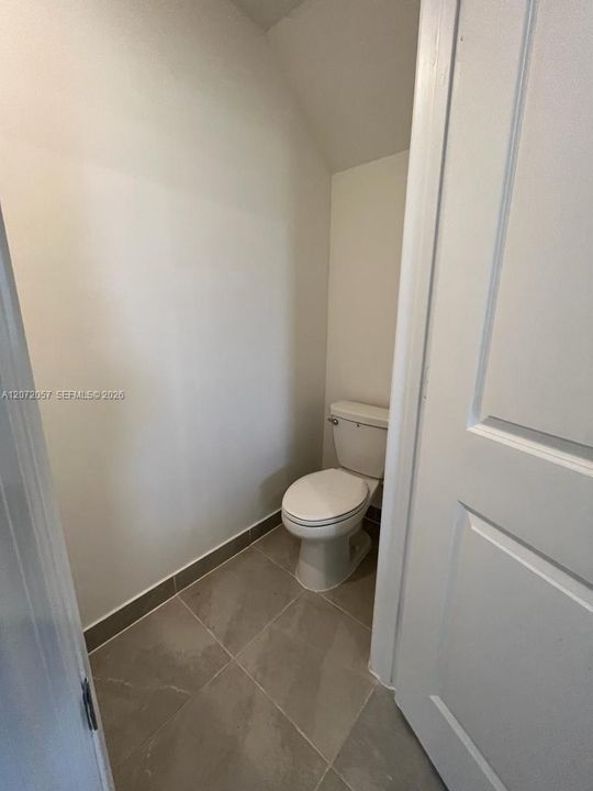 For Rent: $2,925 (3 beds, 2 baths, 1587 Square Feet)