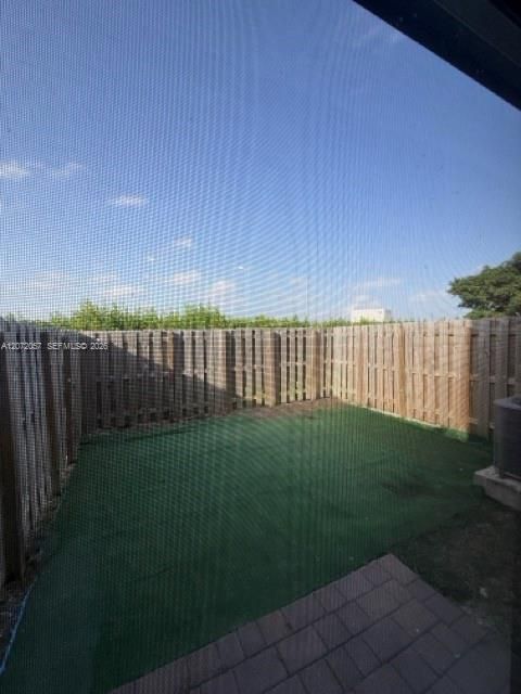 For Rent: $2,925 (3 beds, 2 baths, 1587 Square Feet)