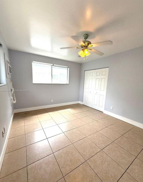 For Rent: $2,000 (2 beds, 1 baths, 1904 Square Feet)