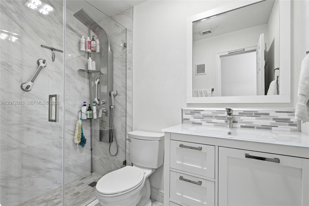For Rent: $2,600 (2 beds, 2 baths, 1057 Square Feet)