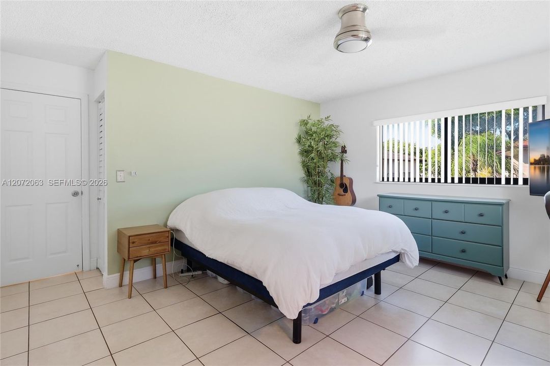 For Rent: $2,600 (2 beds, 2 baths, 1057 Square Feet)