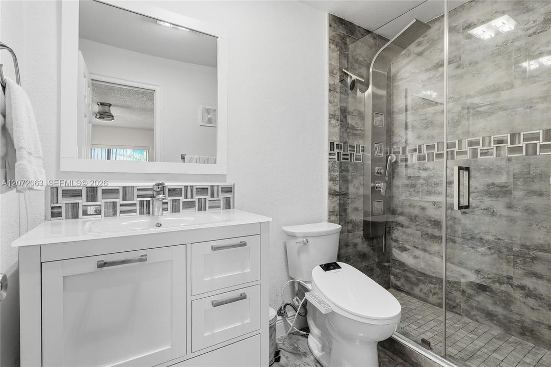 For Rent: $2,600 (2 beds, 2 baths, 1057 Square Feet)