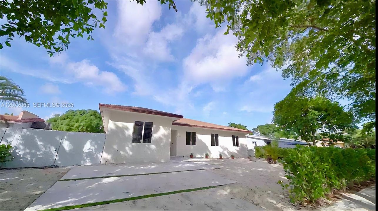 En Venta: $878,000 (5 camas, 3 baños, 2246 Pies cuadrados)