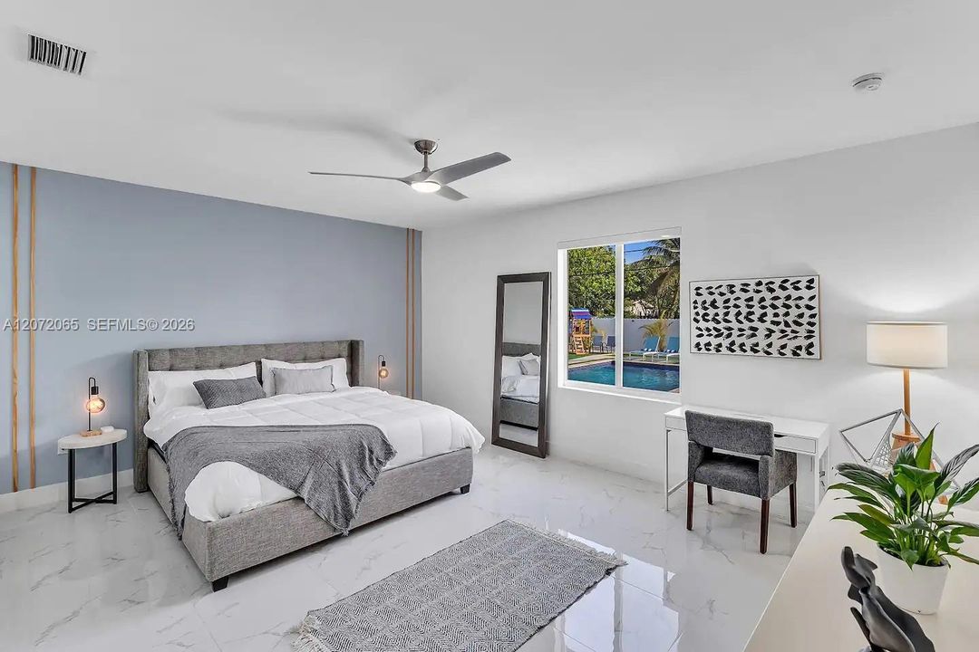 En Venta: $878,000 (5 camas, 3 baños, 2246 Pies cuadrados)
