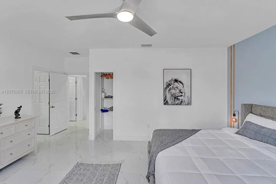 En Venta: $878,000 (5 camas, 3 baños, 2246 Pies cuadrados)
