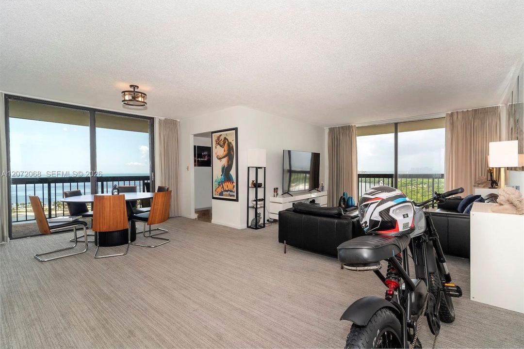 For Sale: $789,000 (2 beds, 2 baths, 1460 Square Feet)