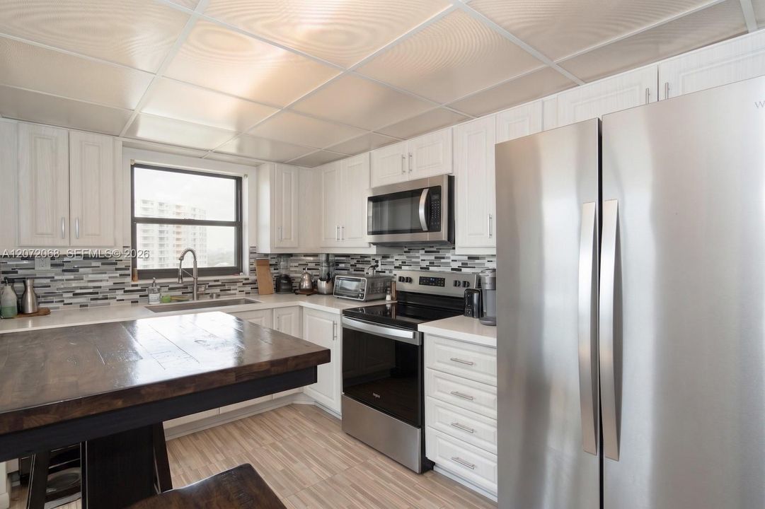 For Sale: $789,000 (2 beds, 2 baths, 1460 Square Feet)